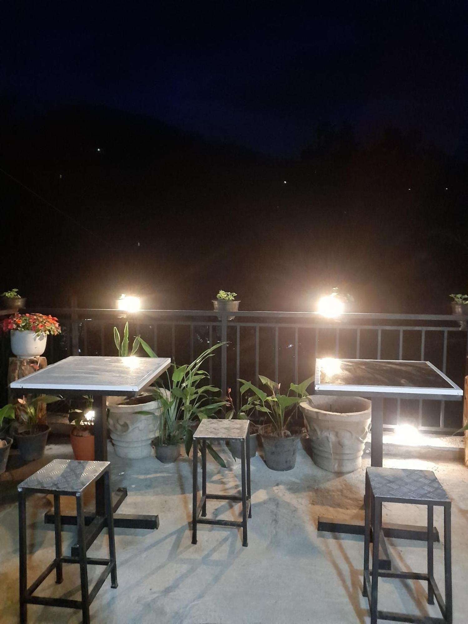 Ella Thenulya Hotel Exterior photo